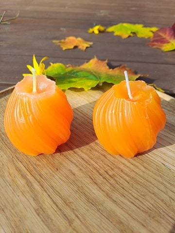 Savītās ovālveida sveces - komplekts